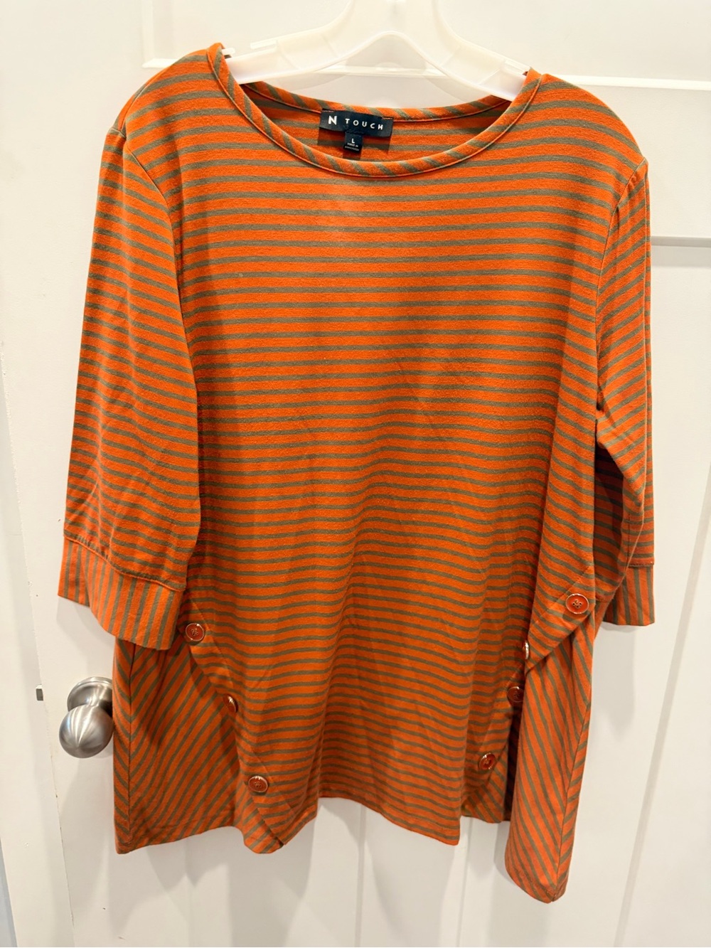 N Touch Striped Tunic Top Large Burnt Orange Taupe 3/4 Sleeve Button Accent